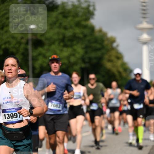 29.06.2025 - hella hamburg halbmarathon Dr. Thomas Lammeyer http://msf.ph/oto/8515307 29.06.2025 10:02:49 Kennedybrücke 1190, 1410, 1485, 1946, 1951, 1972, 2840, 2907, 3037, 3091, 3097, 3334, 3715, 3952, 4152, 4167, 4839, 5084, 5492, 6294, 6390, 6399, 6585, 6592, 6629, 6657, 6759, 7082, 7232, 7716, 7864, 8068, 8154, 8322, 8639, 8721, 8772, 8798, 9727, 9884, 10488, 10724, 11212 meine-sportfotos.de