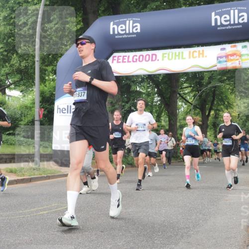 29.06.2025 - hella hamburg halbmarathon KatJ http://msf.ph/oto/8515329 29.06.2025 10:46:44 Zwischen KM18-KM19 1019, 1544, 2426, 3780, 6327 meine-sportfotos.de
