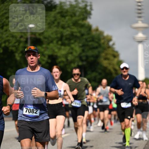 29.06.2025 - hella hamburg halbmarathon Dr. Thomas Lammeyer http://msf.ph/oto/8515337 29.06.2025 10:02:50 Kennedybrücke 1190, 1410, 1485, 1946, 1951, 1972, 2840, 2907, 3037, 3091, 3097, 3334, 3715, 3952, 4152, 4839, 5084, 5492, 6294, 6390, 6399, 6585, 6592, 6629, 6657, 6759, 7082, 7232, 7716, 7864, 8068, 8154, 8322, 8639, 8721, 8772, 8798, 9727, 9884, 10266, 10488, 10724, 11212 meine-sportfotos.de