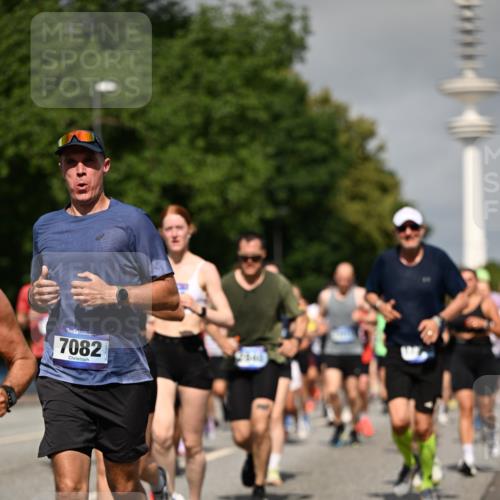 29.06.2025 - hella hamburg halbmarathon Dr. Thomas Lammeyer http://msf.ph/oto/8515343 29.06.2025 10:02:50 Kennedybrücke 1190, 1410, 1485, 1946, 1951, 1972, 2840, 2907, 3037, 3091, 3097, 3334, 3715, 3952, 4152, 4839, 5084, 5492, 6294, 6390, 6399, 6585, 6592, 6629, 6657, 6759, 7082, 7232, 7716, 7864, 8068, 8154, 8322, 8639, 8721, 8772, 8798, 9727, 9884, 10266, 10488, 10724, 11212 meine-sportfotos.de