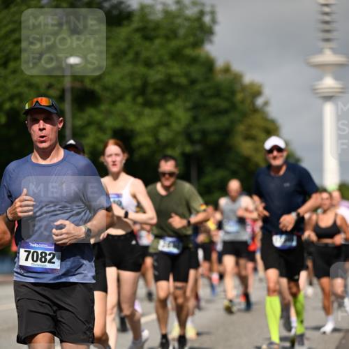 29.06.2025 - hella hamburg halbmarathon Dr. Thomas Lammeyer http://msf.ph/oto/8515351 29.06.2025 10:02:50 Kennedybrücke 1190, 1410, 1485, 1946, 1951, 1972, 2840, 2907, 3037, 3091, 3097, 3334, 3715, 3952, 4152, 4839, 5084, 5492, 6294, 6390, 6399, 6585, 6592, 6629, 6657, 6759, 7082, 7232, 7716, 7864, 8068, 8154, 8322, 8639, 8721, 8772, 8798, 9727, 9884, 10266, 10488, 10724, 11212 meine-sportfotos.de