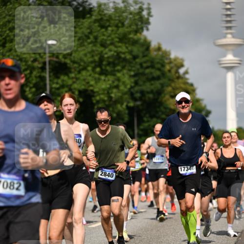 29.06.2025 - hella hamburg halbmarathon Dr. Thomas Lammeyer http://msf.ph/oto/8515361 29.06.2025 10:02:50 Kennedybrücke 1190, 1410, 1485, 1946, 1951, 1972, 2840, 2907, 3037, 3091, 3097, 3334, 3715, 3952, 4152, 4839, 5084, 5492, 6294, 6390, 6399, 6585, 6592, 6629, 6657, 6759, 7082, 7232, 7716, 7864, 8068, 8154, 8322, 8639, 8721, 8772, 8798, 9727, 9884, 10266, 10488, 10724, 11212 meine-sportfotos.de