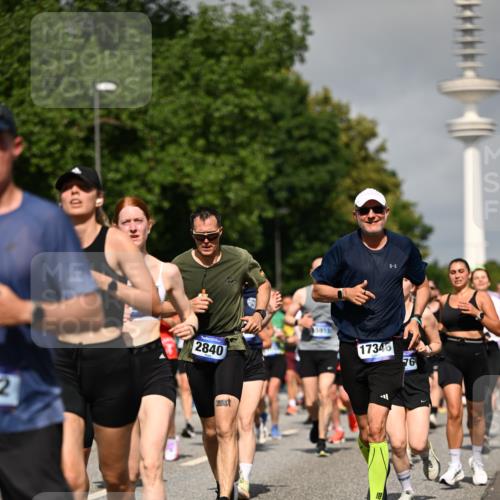 29.06.2025 - hella hamburg halbmarathon Dr. Thomas Lammeyer http://msf.ph/oto/8515366 29.06.2025 10:02:50 Kennedybrücke 1190, 1410, 1485, 1946, 1951, 1972, 2840, 2907, 3037, 3091, 3097, 3334, 3715, 3952, 4152, 4839, 5084, 5492, 6294, 6390, 6399, 6585, 6592, 6629, 6657, 6759, 7082, 7232, 7716, 7864, 8068, 8154, 8322, 8639, 8721, 8772, 8798, 9727, 9884, 10266, 10488, 10724, 11212 meine-sportfotos.de