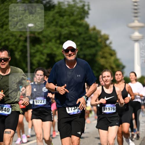 29.06.2025 - hella hamburg halbmarathon Dr. Thomas Lammeyer http://msf.ph/oto/8515422 29.06.2025 10:02:52 Kennedybrücke 1190, 1410, 1485, 1946, 1951, 1972, 2840, 2907, 3037, 3091, 3097, 3715, 3952, 4152, 4839, 5084, 5391, 5492, 6294, 6390, 6399, 6585, 6629, 6657, 7082, 7232, 7716, 7864, 8068, 8154, 8322, 8639, 8721, 8772, 8798, 9727, 9884, 10266, 10488, 10724, 11068, 11212 meine-sportfotos.de