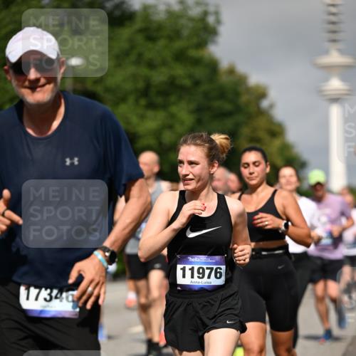 29.06.2025 - hella hamburg halbmarathon Dr. Thomas Lammeyer http://msf.ph/oto/8515460 29.06.2025 10:02:53 Kennedybrücke 1190, 1410, 1485, 1946, 1951, 1972, 2741, 2840, 2907, 3037, 3091, 3097, 3715, 3952, 4152, 4839, 5084, 5391, 5492, 6294, 6390, 6399, 6585, 6629, 7082, 7232, 7716, 7864, 8068, 8154, 8322, 8639, 8721, 8772, 8798, 9655, 9727, 9884, 10266, 10488, 10724, 11068, 11212 meine-sportfotos.de