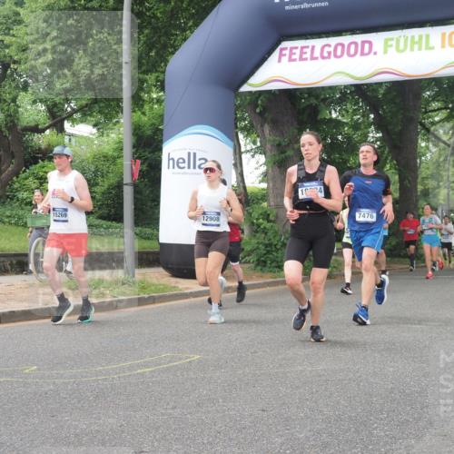 29.06.2025 - hella hamburg halbmarathon KatJ http://msf.ph/oto/8515467 29.06.2025 10:46:52 Zwischen KM18-KM19 7476, 8481, 8531 meine-sportfotos.de