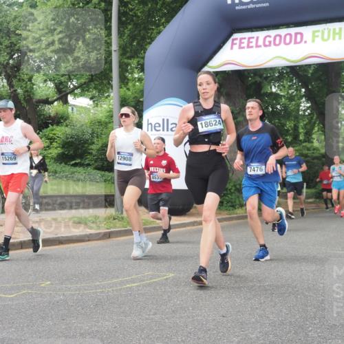 29.06.2025 - hella hamburg halbmarathon KatJ http://msf.ph/oto/8515483 29.06.2025 10:46:52 Zwischen KM18-KM19 7476, 8481, 8531 meine-sportfotos.de