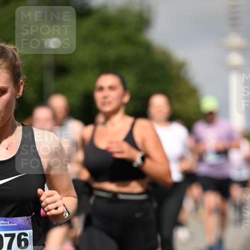 29.06.2025 - hella hamburg halbmarathon Dr. Thomas Lammeyer http://msf.ph/oto/8515500 29.06.2025 10:02:54 Kennedybrücke 1190, 1410, 1485, 1946, 1951, 1972, 2741, 2840, 2907, 2911, 3037, 3091, 3097, 3715, 3952, 4839, 5084, 5391, 5492, 6294, 6390, 6399, 6585, 6629, 7082, 7232, 7716, 7864, 8068, 8154, 8322, 8639, 8721, 8772, 8798, 9655, 9727, 9884, 10266, 10488, 11068, 11212 meine-sportfotos.de