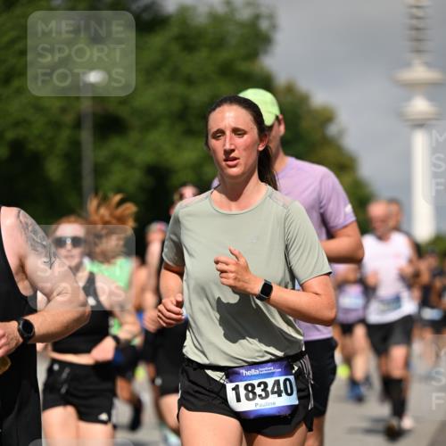29.06.2025 - hella hamburg halbmarathon Dr. Thomas Lammeyer http://msf.ph/oto/8515595 29.06.2025 10:02:57 Kennedybrücke 1190, 1410, 1485, 1715, 1719, 1946, 1951, 1972, 2741, 2840, 2907, 2911, 3037, 3091, 3097, 3715, 4839, 5084, 5391, 5492, 6294, 6390, 6399, 6585, 6629, 7082, 7129, 7130, 7232, 7716, 7864, 8068, 8154, 8322, 8639, 8721, 8772, 8798, 9655, 9727, 9884, 10266, 10488, 11068, 11212 meine-sportfotos.de
