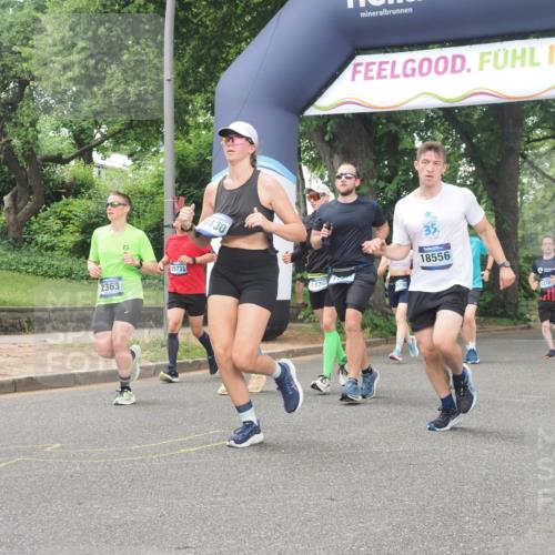 29.06.2025 - hella hamburg halbmarathon KatJ http://msf.ph/oto/8515635 29.06.2025 10:46:58 Zwischen KM18-KM19 1681, 2091, 2363, 4013, 6757, 7476, 8531 meine-sportfotos.de