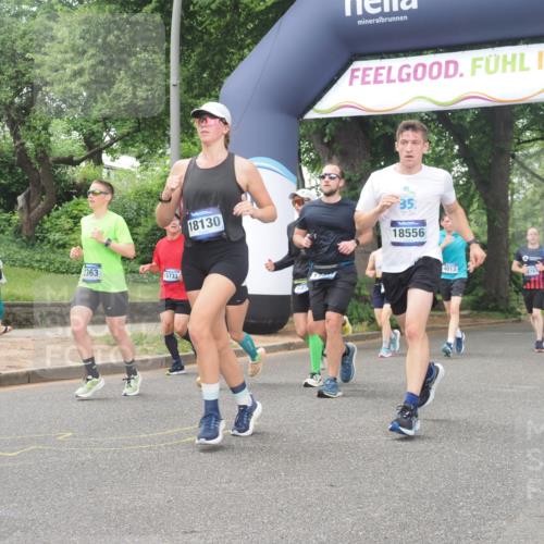 29.06.2025 - hella hamburg halbmarathon KatJ http://msf.ph/oto/8515640 29.06.2025 10:46:58 Zwischen KM18-KM19 1681, 2091, 2363, 4013, 6757, 7476, 8531 meine-sportfotos.de