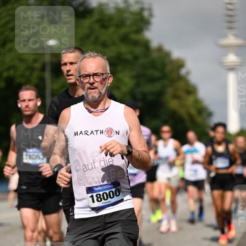 29.06.2025 - hella hamburg halbmarathon Dr. Thomas Lammeyer http://msf.ph/oto/8515673 29.06.2025 10:03:00 Kennedybrücke 1190, 1366, 1485, 1506, 1715, 1719, 1946, 1951, 1972, 2741, 2840, 2907, 2911, 3037, 3091, 3097, 3715, 4467, 4839, 5084, 5391, 5492, 5866, 6390, 6399, 6585, 6629, 7082, 7129, 7130, 7232, 7395, 7716, 7864, 8068, 8154, 8322, 8639, 8721, 8772, 8798, 9655, 9727, 9884, 10266, 10488, 11041, 11068, 11212 meine-sportfotos.de