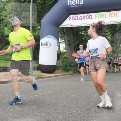 29.06.2025 - hella hamburg halbmarathon KatJ http://msf.ph/oto/8515753 29.06.2025 10:47:03 Zwischen KM18-KM19 2167, 2363, 3169, 3698, 4013, 5347, 6757 meine-sportfotos.de