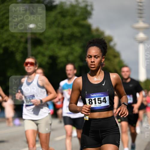 29.06.2025 - hella hamburg halbmarathon Dr. Thomas Lammeyer http://msf.ph/oto/8515783 29.06.2025 10:03:04 Kennedybrücke 1190, 1366, 1485, 1506, 1715, 1719, 1972, 2630, 2741, 2840, 2907, 2911, 3037, 3715, 4467, 4839, 5391, 5492, 5866, 6390, 6399, 6416, 6585, 7129, 7130, 7232, 7395, 7864, 8068, 8154, 8322, 8639, 8721, 8772, 8798, 9655, 9727, 9884, 9922, 10266, 10488, 11041, 11068 meine-sportfotos.de