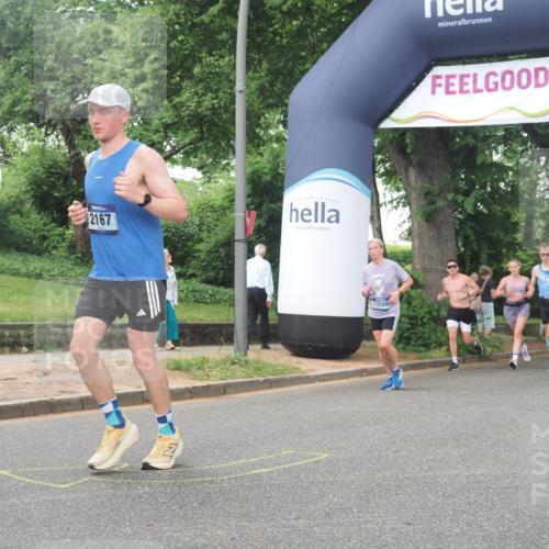 29.06.2025 - hella hamburg halbmarathon KatJ http://msf.ph/oto/8515801 29.06.2025 10:47:05 Zwischen KM18-KM19 2167, 2363, 3169, 3698, 4013, 5347, 8749 meine-sportfotos.de