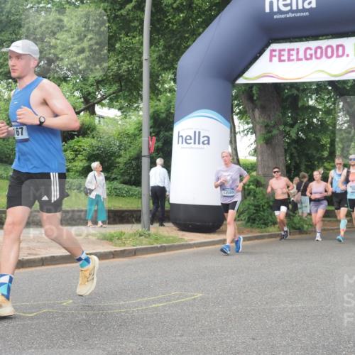 29.06.2025 - hella hamburg halbmarathon KatJ http://msf.ph/oto/8515807 29.06.2025 10:47:06 Zwischen KM18-KM19 2167, 3169, 3698, 5347, 8749 meine-sportfotos.de