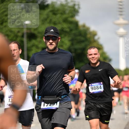 29.06.2025 - hella hamburg halbmarathon Dr. Thomas Lammeyer http://msf.ph/oto/8515830 29.06.2025 10:03:05 Kennedybrücke 1190, 1366, 1485, 1506, 1715, 1719, 1972, 2630, 2741, 2907, 2911, 3037, 3715, 4467, 4839, 5391, 5492, 5866, 6390, 6399, 6416, 6585, 7129, 7130, 7232, 7395, 7864, 8068, 8154, 8322, 8639, 8721, 8772, 8798, 9655, 9884, 9922, 10266, 10488, 11041, 11068 meine-sportfotos.de