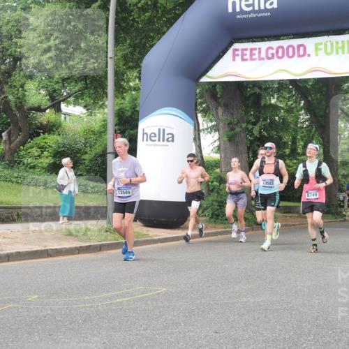 29.06.2025 - hella hamburg halbmarathon KatJ http://msf.ph/oto/8515835 29.06.2025 10:47:06 Zwischen KM18-KM19 2167, 3169, 3698, 5347, 8749 meine-sportfotos.de
