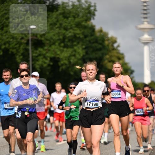 29.06.2025 - hella hamburg halbmarathon Dr. Thomas Lammeyer http://msf.ph/oto/8515921 29.06.2025 10:03:08 Kennedybrücke 1190, 1366, 1485, 1506, 1715, 1719, 1972, 2630, 2741, 2907, 2911, 3037, 3715, 4467, 4839, 5391, 5457, 5458, 5465, 5492, 5866, 6390, 6399, 6416, 6585, 7129, 7130, 7395, 7833, 7864, 8154, 8322, 8509, 8721, 8772, 8798, 9142, 9655, 9884, 9922, 10266, 10488, 11041, 11068 meine-sportfotos.de
