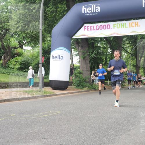 29.06.2025 - hella hamburg halbmarathon KatJ http://msf.ph/oto/8515929 29.06.2025 10:47:09 Zwischen KM18-KM19 2167, 5272, 8749 meine-sportfotos.de