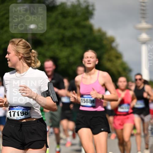 29.06.2025 - hella hamburg halbmarathon Dr. Thomas Lammeyer http://msf.ph/oto/8515984 29.06.2025 10:03:10 Kennedybrücke 1366, 1485, 1506, 1715, 1719, 1972, 2630, 2741, 2911, 3715, 4120, 4467, 4839, 5391, 5457, 5458, 5465, 5492, 5866, 6390, 6399, 6416, 6585, 7129, 7130, 7395, 7833, 7864, 8154, 8322, 8509, 8652, 8772, 8798, 9142, 9655, 9884, 9922, 10266, 10488, 11041, 11068 meine-sportfotos.de