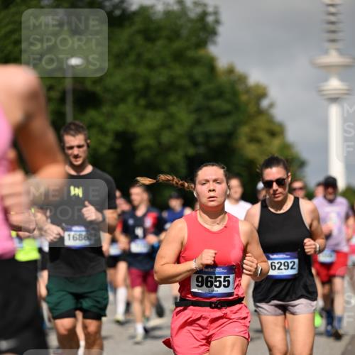 29.06.2025 - hella hamburg halbmarathon Dr. Thomas Lammeyer http://msf.ph/oto/8516042 29.06.2025 10:03:12 Kennedybrücke 1366, 1506, 1715, 1719, 1972, 2630, 2741, 2911, 4120, 4467, 4839, 5391, 5457, 5458, 5465, 5492, 5866, 6390, 6399, 6416, 6585, 7129, 7130, 7395, 7833, 7864, 8154, 8509, 8542, 8652, 8772, 8798, 9142, 9655, 9884, 9903, 9922, 10266, 10488, 10519, 11041, 11068 meine-sportfotos.de