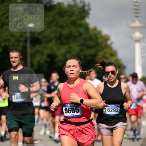 29.06.2025 - hella hamburg halbmarathon Dr. Thomas Lammeyer http://msf.ph/oto/8516052 29.06.2025 10:03:12 Kennedybrücke 1366, 1506, 1715, 1719, 1972, 2630, 2741, 2911, 4120, 4467, 4839, 5391, 5457, 5458, 5465, 5492, 5866, 6390, 6399, 6416, 6585, 7129, 7130, 7395, 7833, 7864, 8154, 8509, 8542, 8652, 8772, 8798, 9142, 9655, 9884, 9903, 9922, 10266, 10488, 10519, 11041, 11068 meine-sportfotos.de
