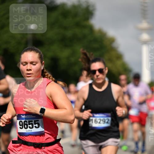 29.06.2025 - hella hamburg halbmarathon Dr. Thomas Lammeyer http://msf.ph/oto/8516073 29.06.2025 10:03:13 Kennedybrücke 1366, 1506, 1715, 1719, 1914, 1972, 2630, 2741, 2911, 4120, 4426, 4467, 4839, 5391, 5457, 5458, 5465, 5492, 5866, 6390, 6399, 6416, 6585, 7129, 7130, 7395, 7833, 7864, 8154, 8509, 8542, 8652, 8772, 9142, 9655, 9884, 9903, 9922, 10266, 10488, 10519, 11041, 11068 meine-sportfotos.de