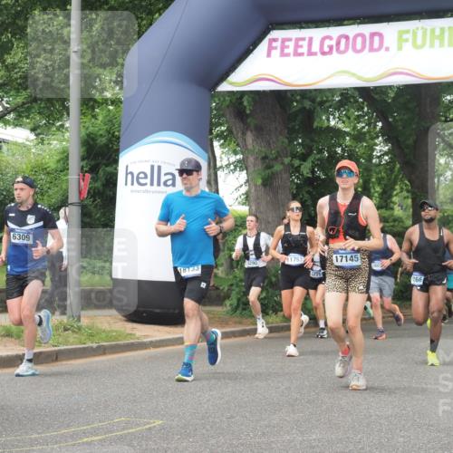 29.06.2025 - hella hamburg halbmarathon KatJ http://msf.ph/oto/8516153 29.06.2025 10:47:16 Zwischen KM18-KM19 5775, 5885, 6309, 8003 meine-sportfotos.de