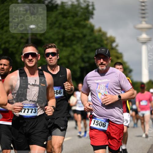29.06.2025 - hella hamburg halbmarathon Dr. Thomas Lammeyer http://msf.ph/oto/8516156 29.06.2025 10:03:16 Kennedybrücke 1319, 1366, 1506, 1715, 1719, 1914, 2282, 2630, 2741, 2911, 4120, 4426, 4467, 4837, 4839, 5299, 5391, 5457, 5458, 5465, 5866, 6416, 6585, 7033, 7037, 7129, 7130, 7395, 7833, 7864, 8154, 8509, 8542, 8652, 9142, 9655, 9884, 9903, 9922, 10020, 10266, 10488, 10518, 10519, 11039, 11041, 11068 meine-sportfotos.de