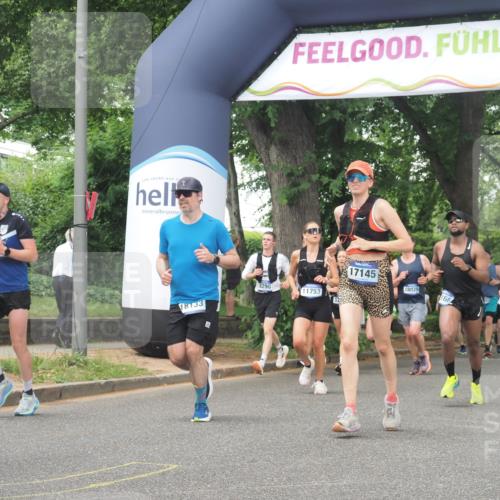 29.06.2025 - hella hamburg halbmarathon KatJ http://msf.ph/oto/8516159 29.06.2025 10:47:16 Zwischen KM18-KM19 5775, 5885, 6309, 8003 meine-sportfotos.de
