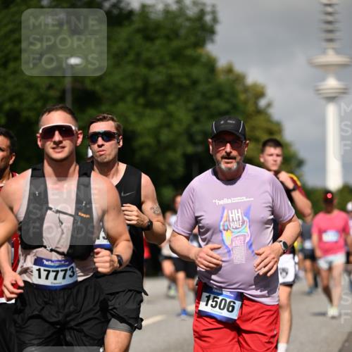 29.06.2025 - hella hamburg halbmarathon Dr. Thomas Lammeyer http://msf.ph/oto/8516161 29.06.2025 10:03:16 Kennedybrücke 1319, 1366, 1506, 1715, 1719, 1914, 2282, 2630, 2741, 2911, 4120, 4426, 4467, 4837, 4839, 5299, 5391, 5457, 5458, 5465, 5866, 6416, 6585, 7033, 7037, 7129, 7130, 7395, 7833, 7864, 8154, 8509, 8542, 8652, 9142, 9655, 9884, 9903, 9922, 10020, 10266, 10488, 10518, 10519, 11039, 11041, 11068 meine-sportfotos.de
