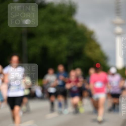 29.06.2025 - hella hamburg halbmarathon Dr. Thomas Lammeyer http://msf.ph/oto/8516271 29.06.2025 10:03:20 Kennedybrücke 1319, 1366, 1506, 1595, 1715, 1719, 1914, 2282, 2364, 2391, 2432, 2630, 2741, 2911, 4120, 4426, 4467, 4837, 5277, 5299, 5391, 5457, 5458, 5465, 5866, 6416, 7033, 7037, 7129, 7130, 7395, 7833, 8509, 8542, 8652, 8929, 9142, 9488, 9655, 9903, 9907, 9922, 10020, 10266, 10518, 10519, 11039, 11041, 11068 meine-sportfotos.de