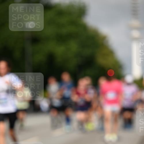 29.06.2025 - hella hamburg halbmarathon Dr. Thomas Lammeyer http://msf.ph/oto/8516275 29.06.2025 10:03:20 Kennedybrücke 1319, 1366, 1506, 1595, 1715, 1719, 1914, 2282, 2364, 2391, 2432, 2630, 2741, 2911, 4120, 4426, 4467, 4837, 5277, 5299, 5391, 5457, 5458, 5465, 5866, 6416, 7033, 7037, 7129, 7130, 7395, 7833, 8509, 8542, 8652, 8929, 9142, 9488, 9655, 9903, 9907, 9922, 10020, 10266, 10518, 10519, 11039, 11041, 11068 meine-sportfotos.de