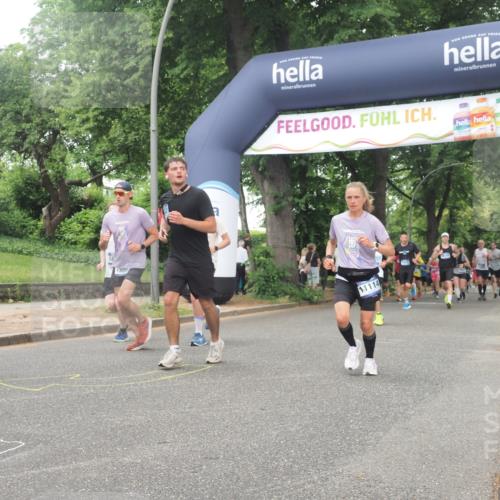 29.06.2025 - hella hamburg halbmarathon KatJ http://msf.ph/oto/8516279 29.06.2025 10:47:22 Zwischen KM18-KM19 2978, 5775, 5839, 5885, 6201, 6309, 7761, 8003, 8290 meine-sportfotos.de