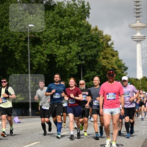 29.06.2025 - hella hamburg halbmarathon Dr. Thomas Lammeyer http://msf.ph/oto/8516303 29.06.2025 10:03:21 Kennedybrücke 1319, 1366, 1506, 1595, 1715, 1719, 1914, 2282, 2364, 2391, 2432, 2630, 2741, 2911, 4120, 4426, 4467, 4837, 5277, 5299, 5391, 5457, 5458, 5465, 5866, 6416, 7033, 7037, 7129, 7130, 7395, 7833, 8509, 8542, 8652, 8929, 9142, 9488, 9655, 9903, 9907, 9922, 10020, 10518, 10519, 11039, 11041, 11068 meine-sportfotos.de