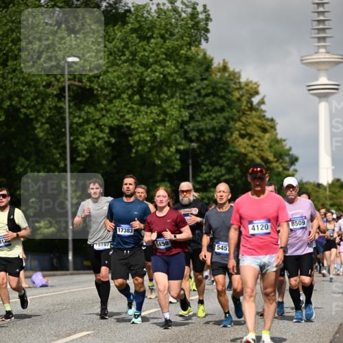 29.06.2025 - hella hamburg halbmarathon Dr. Thomas Lammeyer http://msf.ph/oto/8516310 29.06.2025 10:03:21 Kennedybrücke 1319, 1366, 1506, 1595, 1715, 1719, 1914, 2282, 2364, 2391, 2432, 2630, 2741, 2911, 4120, 4426, 4467, 4837, 5277, 5299, 5391, 5457, 5458, 5465, 5866, 6416, 7033, 7037, 7129, 7130, 7395, 7833, 8509, 8542, 8652, 8929, 9142, 9488, 9655, 9903, 9907, 9922, 10020, 10518, 10519, 11039, 11041, 11068 meine-sportfotos.de