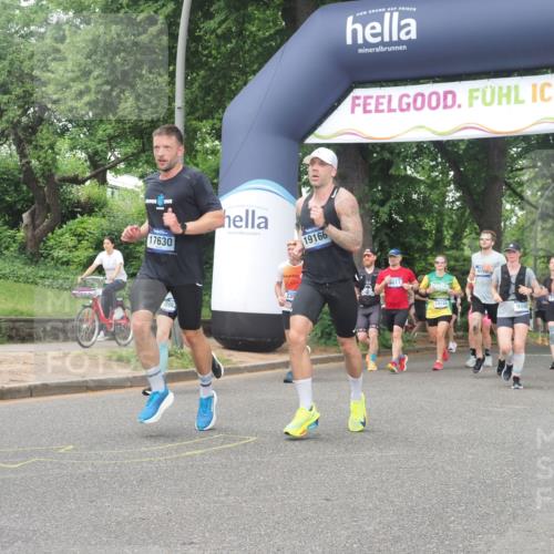 29.06.2025 - hella hamburg halbmarathon KatJ http://msf.ph/oto/8516355 29.06.2025 10:47:25 Zwischen KM18-KM19 1420, 2978, 5839, 6201, 7761, 8290, 8662 meine-sportfotos.de
