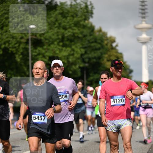 29.06.2025 - hella hamburg halbmarathon Dr. Thomas Lammeyer http://msf.ph/oto/8516420 29.06.2025 10:03:24 Kennedybrücke 1319, 1366, 1506, 1595, 1715, 1719, 1914, 2282, 2364, 2391, 2432, 2630, 2911, 3668, 4120, 4426, 4467, 4837, 5277, 5299, 5457, 5458, 5465, 5866, 6416, 7033, 7037, 7129, 7130, 7395, 7547, 7833, 8509, 8542, 8652, 8929, 9142, 9488, 9903, 9907, 9922, 9984, 10020, 10518, 10519, 11039, 11041 meine-sportfotos.de