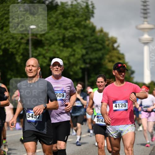 29.06.2025 - hella hamburg halbmarathon Dr. Thomas Lammeyer http://msf.ph/oto/8516427 29.06.2025 10:03:24 Kennedybrücke 1319, 1366, 1506, 1595, 1715, 1719, 1914, 2282, 2364, 2391, 2432, 2630, 2911, 3668, 4120, 4426, 4467, 4837, 5277, 5299, 5457, 5458, 5465, 5866, 6416, 7033, 7037, 7129, 7130, 7395, 7547, 7833, 8509, 8542, 8652, 8929, 9142, 9488, 9903, 9907, 9922, 9984, 10020, 10518, 10519, 11039, 11041 meine-sportfotos.de
