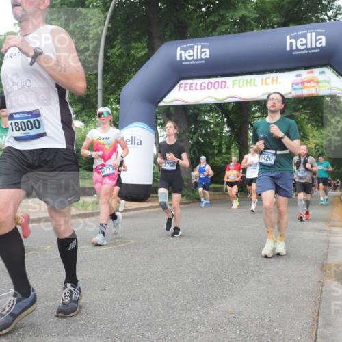 29.06.2025 - hella hamburg halbmarathon KatJ http://msf.ph/oto/8516470 29.06.2025 10:47:29 Zwischen KM18-KM19 1364, 1420, 2391, 4592, 5839, 6201, 6487, 7759, 8191, 8662 meine-sportfotos.de