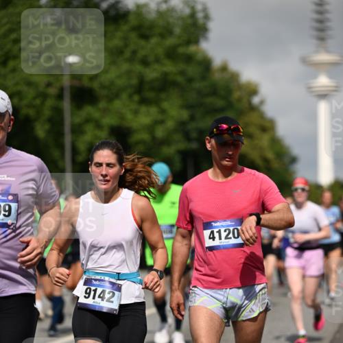 29.06.2025 - hella hamburg halbmarathon Dr. Thomas Lammeyer http://msf.ph/oto/8516472 29.06.2025 10:03:26 Kennedybrücke 1319, 1366, 1506, 1595, 1914, 2282, 2364, 2391, 2432, 2630, 3668, 3836, 4120, 4426, 4467, 4837, 5277, 5299, 5457, 5458, 5465, 5866, 6416, 7033, 7037, 7129, 7130, 7395, 7547, 7833, 8509, 8542, 8652, 8929, 9142, 9488, 9903, 9907, 9922, 9984, 10020, 10518, 10519, 11039, 11041 meine-sportfotos.de