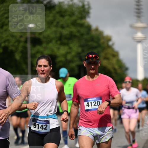 29.06.2025 - hella hamburg halbmarathon Dr. Thomas Lammeyer http://msf.ph/oto/8516482 29.06.2025 10:03:26 Kennedybrücke 1319, 1366, 1506, 1595, 1914, 2282, 2364, 2391, 2432, 2630, 3668, 3836, 4120, 4426, 4467, 4837, 5277, 5299, 5457, 5458, 5465, 5866, 6416, 7033, 7037, 7129, 7130, 7395, 7547, 7833, 8509, 8542, 8652, 8929, 9142, 9488, 9903, 9907, 9922, 9984, 10020, 10518, 10519, 11039, 11041 meine-sportfotos.de