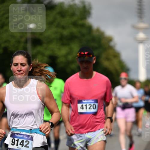 29.06.2025 - hella hamburg halbmarathon Dr. Thomas Lammeyer http://msf.ph/oto/8516505 29.06.2025 10:03:26 Kennedybrücke 1319, 1366, 1506, 1595, 1914, 2282, 2364, 2391, 2432, 2630, 3668, 3836, 4120, 4426, 4467, 4837, 5277, 5299, 5457, 5458, 5465, 5866, 6416, 7033, 7037, 7129, 7130, 7395, 7547, 7833, 8509, 8542, 8652, 8929, 9142, 9488, 9903, 9907, 9922, 9984, 10020, 10518, 10519, 11039, 11041 meine-sportfotos.de