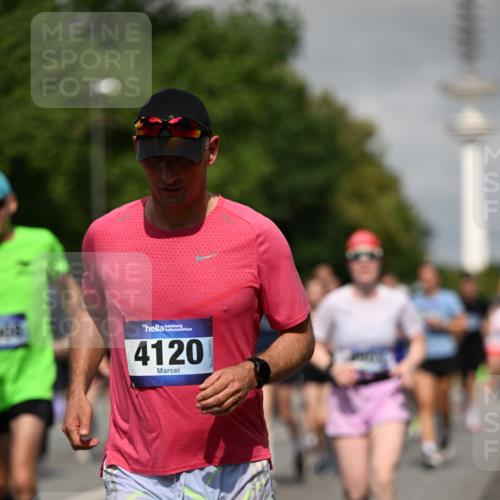 29.06.2025 - hella hamburg halbmarathon Dr. Thomas Lammeyer http://msf.ph/oto/8516555 29.06.2025 10:03:27 Kennedybrücke 1319, 1366, 1506, 1595, 1914, 2282, 2364, 2391, 2432, 2630, 3668, 3836, 4120, 4426, 4467, 4837, 5277, 5299, 5457, 5458, 5465, 5866, 6416, 7033, 7037, 7395, 7547, 7833, 8509, 8542, 8652, 8929, 9142, 9488, 9903, 9907, 9922, 9984, 10020, 10518, 10519, 11039, 11041 meine-sportfotos.de
