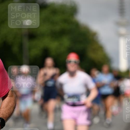 29.06.2025 - hella hamburg halbmarathon Dr. Thomas Lammeyer http://msf.ph/oto/8516615 29.06.2025 10:03:29 Kennedybrücke 1319, 1595, 1914, 1955, 2282, 2364, 2391, 2432, 2630, 2910, 3279, 3668, 3836, 4120, 4426, 4467, 4837, 5277, 5299, 5457, 5458, 5465, 6416, 7033, 7037, 7395, 7547, 7833, 8330, 8509, 8542, 8652, 8929, 9142, 9488, 9903, 9907, 9922, 9984, 10020, 10518, 10519, 11039, 11041 meine-sportfotos.de