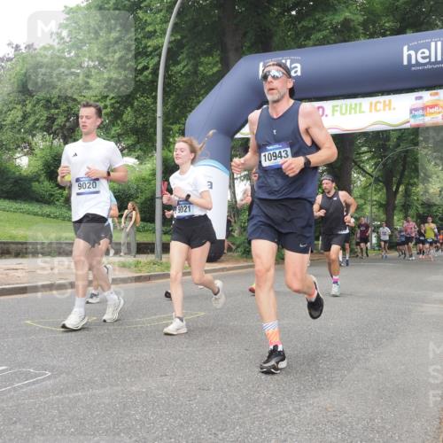 29.06.2025 - hella hamburg halbmarathon KatJ http://msf.ph/oto/8516661 29.06.2025 10:47:36 Zwischen KM18-KM19 1364, 1653, 3097, 4068, 6487, 6921, 7033 meine-sportfotos.de