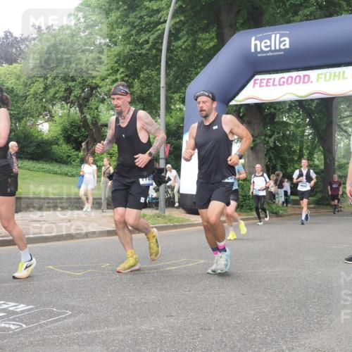 29.06.2025 - hella hamburg halbmarathon KatJ http://msf.ph/oto/8516685 29.06.2025 10:47:37 Zwischen KM18-KM19 1364, 1453, 1653, 2086, 3097, 4068, 6921, 7033 meine-sportfotos.de