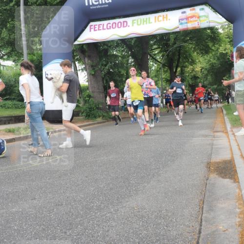 29.06.2025 - hella hamburg halbmarathon KatJ http://msf.ph/oto/8516714 29.06.2025 10:47:41 Zwischen KM18-KM19 1006, 1414, 1453, 2011, 2086, 3097, 6921, 7033 meine-sportfotos.de