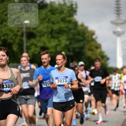 29.06.2025 - hella hamburg halbmarathon Dr. Thomas Lammeyer http://msf.ph/oto/8516719 29.06.2025 10:03:32 Kennedybrücke 1319, 1595, 1642, 1834, 1914, 1955, 2282, 2364, 2391, 2432, 2630, 2910, 3279, 3668, 3836, 4120, 4426, 4837, 5015, 5134, 5277, 5299, 5420, 5457, 5458, 5465, 6587, 7033, 7037, 7547, 7833, 8285, 8330, 8509, 8542, 8652, 8929, 9142, 9488, 9903, 9907, 9922, 9984, 10020, 10518, 10519, 11039 meine-sportfotos.de